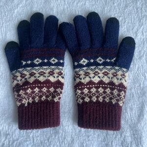 Patterned Knit Gloves